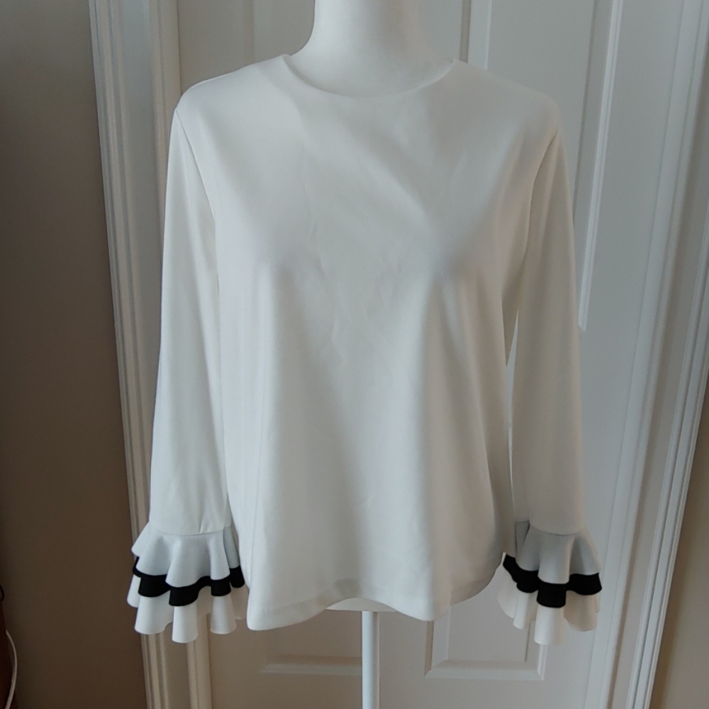 Bell sleeve seller